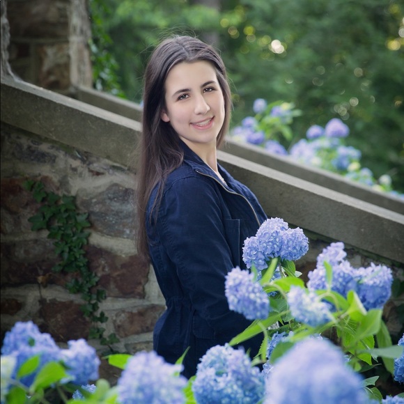 Meet your Posher, Isabella - Picture 1 of 1